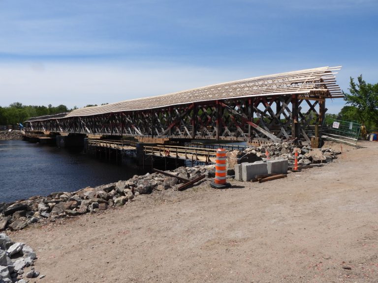 Les travaux avancent à FortCoulonge Les ponts couverts au Québec